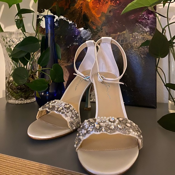 Betsey Johnson Blue Bottoms - Picture 4 of 4